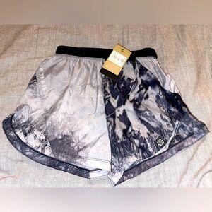 New Women’s XS Nike Trail Shorts